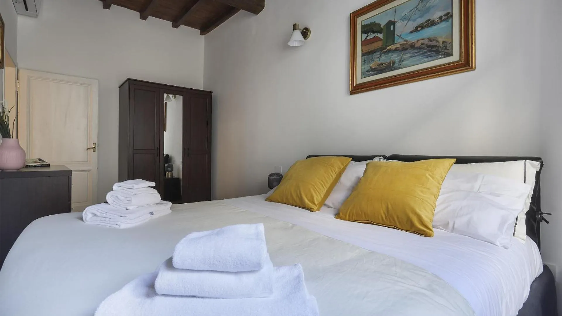 Family Apartment In Oltrarno Florence